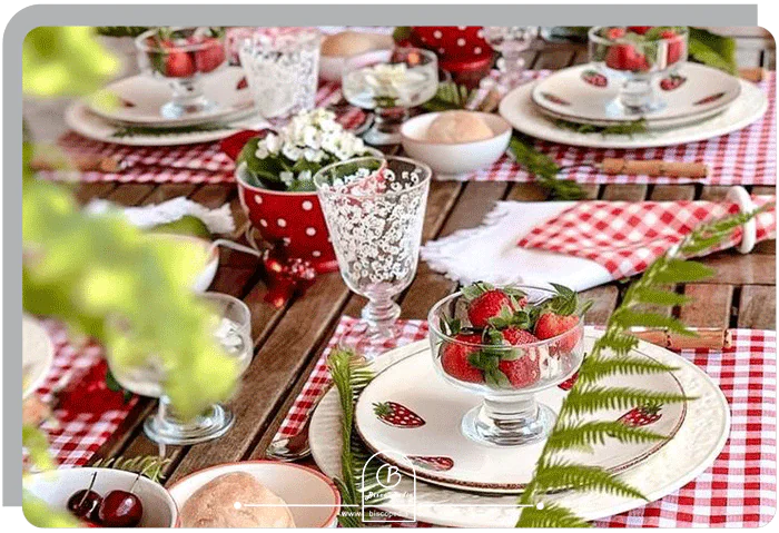 طرز تهیه انواع دسر، کیک و شیرینی با توت فرنگی