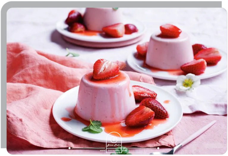طرز تهیه پاناکوتا توت فرنگی