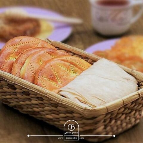 طرز تهیه نان فطیر مغزدار آستارا