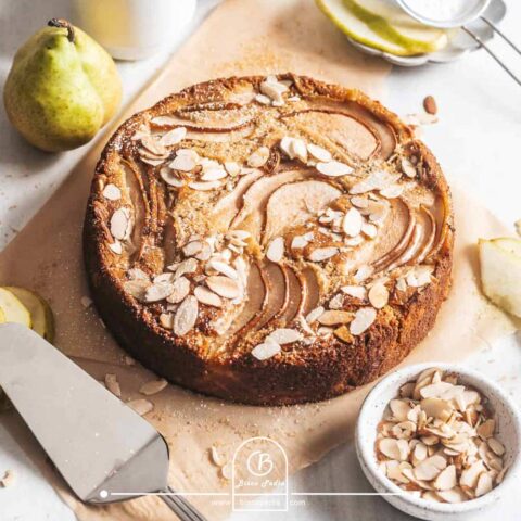 انواع کیک و دسر با گلابی