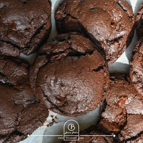 طرز تهیه کوکی براونی خیس و ترک‌دار