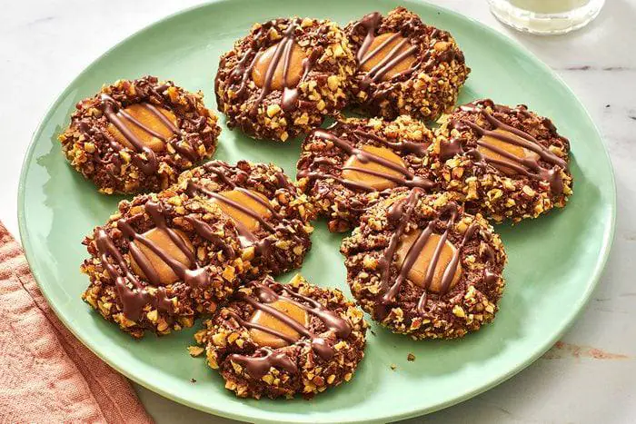 طرز تهیه شیرینی کارامل گردو
